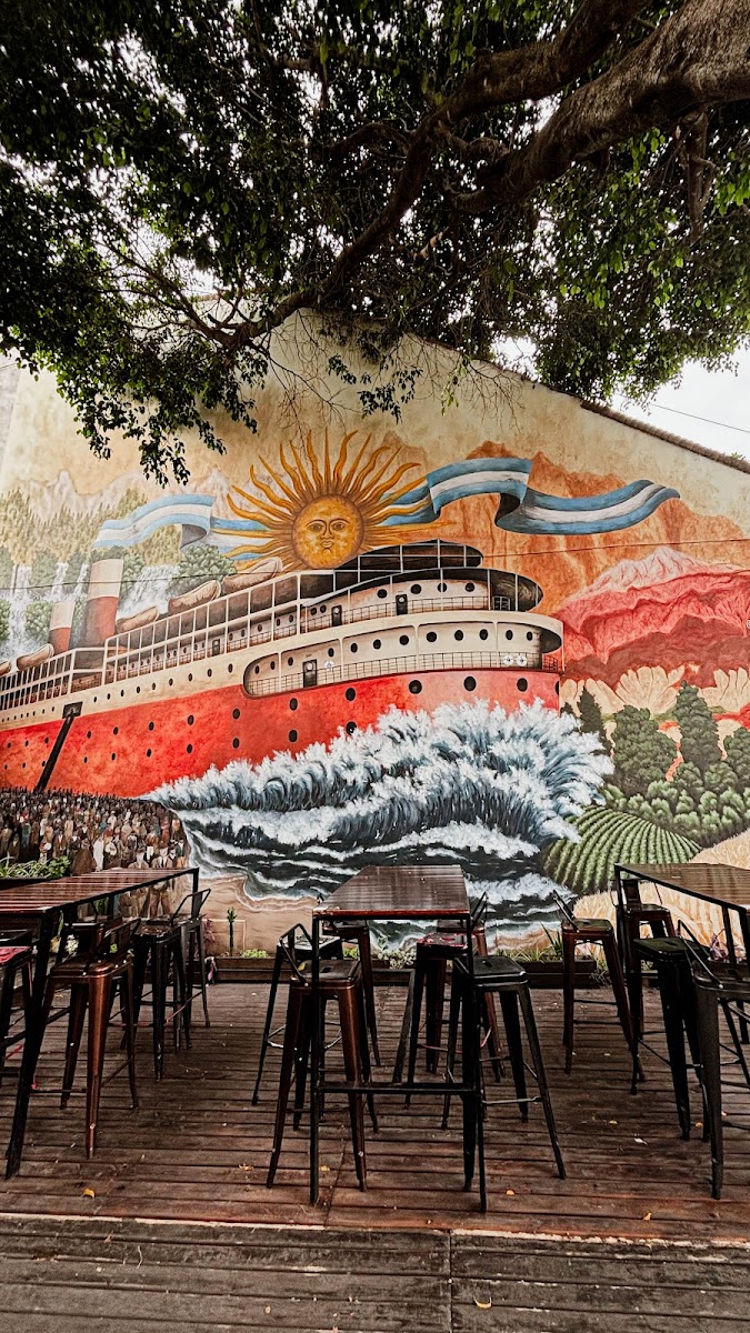Inmigrante Resto Bar - La Plata