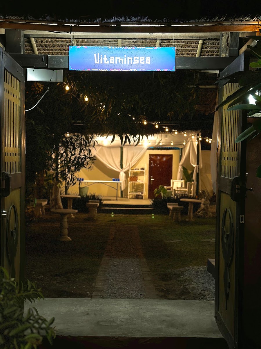 Vitamin Sea Garden Café & Accommodation