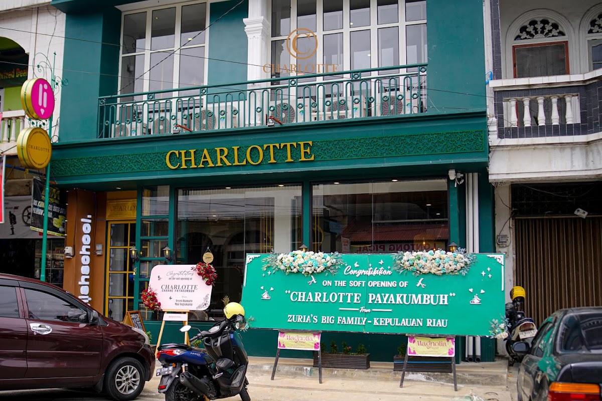 Restaurant Charlotte & Hugo (Payakumbuh)