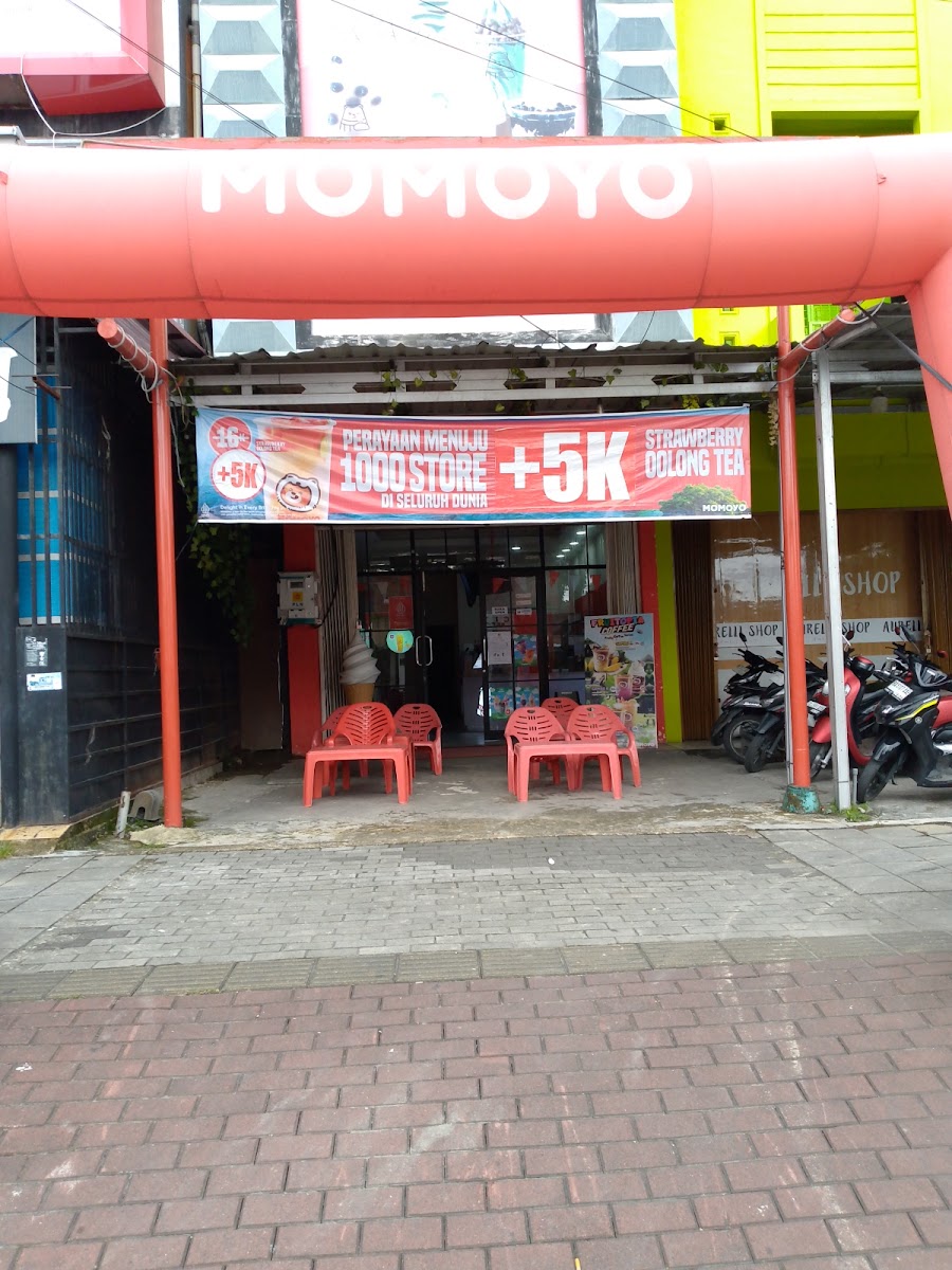 MOMOYO GAJAH MADA