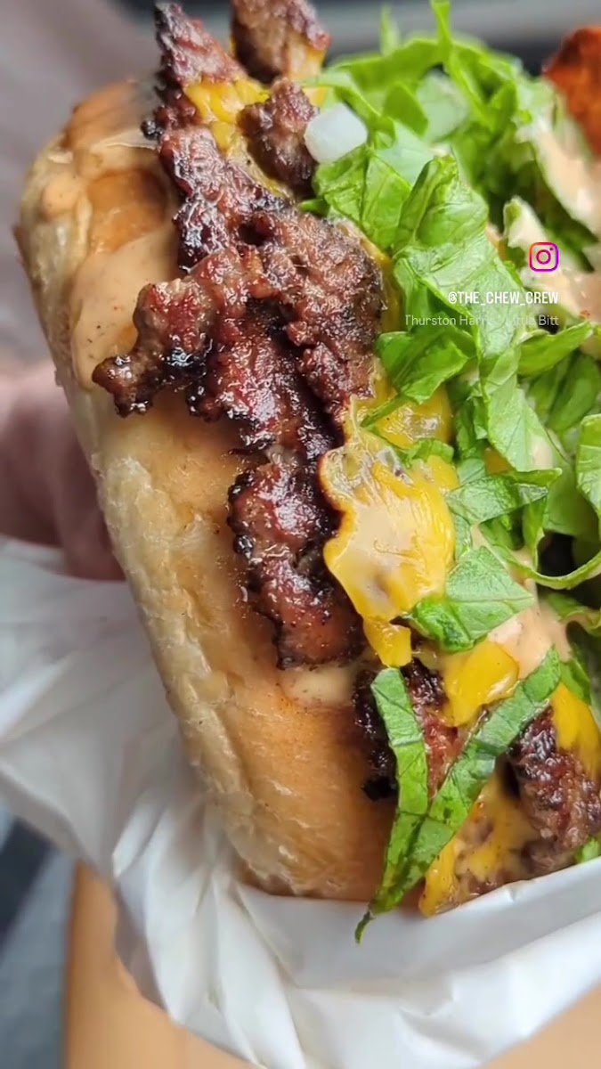 Oasis Cafe & Burgers