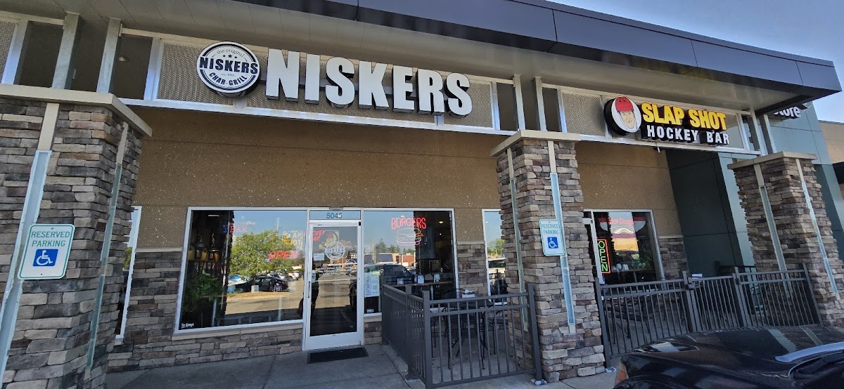 Niskers Grill & Slap Shot Hockey Bar
