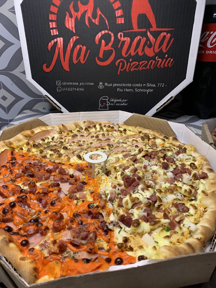 Na Brasa Pizzaria